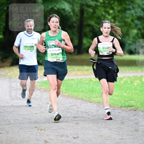 30.08.2026 - Blankeneser Heldenlauf Dr. Thomas Lammeyer http://msf.ph/oto/10016055 30.08.2026 10:01:04 Laufen 5813, 857, 1, 5432, 5827, 57 meine-sportfotos.de
