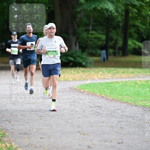 30.08.2026 - Blankeneser Heldenlauf Dr. Thomas Lammeyer http://msf.ph/oto/10016083 30.08.2026 10:01:10 Laufen 5, 5388 meine-sportfotos.de