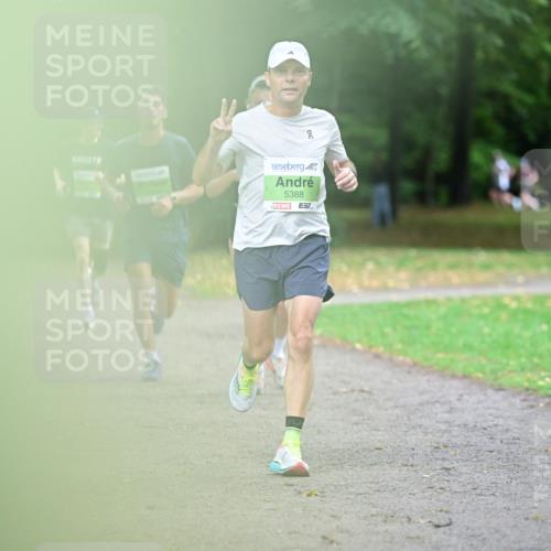30.08.2026 - Blankeneser Heldenlauf Dr. Thomas Lammeyer http://msf.ph/oto/10016093 30.08.2026 10:01:11 Laufen 5388, 7 meine-sportfotos.de