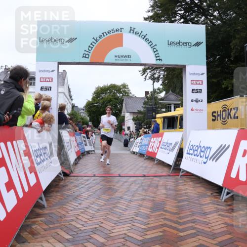 30.08.2026 - Blankeneser Heldenlauf Lena Gebhardt http://msf.ph/oto/10016715 30.08.2026 09:57:22 Ziel 1028, 1296, 1321, 1377, 1520 meine-sportfotos.de
