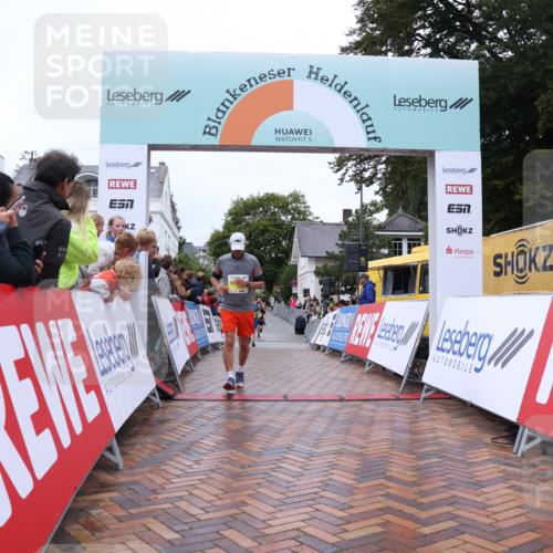 30.08.2026 - Blankeneser Heldenlauf Lena Gebhardt http://msf.ph/oto/10016739 30.08.2026 09:57:26 Ziel 1028, 1296, 1321, 1377 meine-sportfotos.de