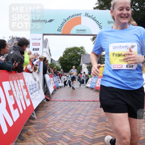 30.08.2026 - Blankeneser Heldenlauf Lena Gebhardt http://msf.ph/oto/10016937 30.08.2026 09:57:53 Ziel 1260, 1610, 1611, 1641, 1685, 1775 meine-sportfotos.de