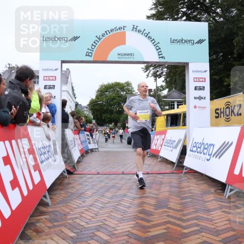 30.08.2026 - Blankeneser Heldenlauf Lena Gebhardt http://msf.ph/oto/10016959 30.08.2026 09:57:57 Ziel 1610, 1611, 1685, 1775 meine-sportfotos.de