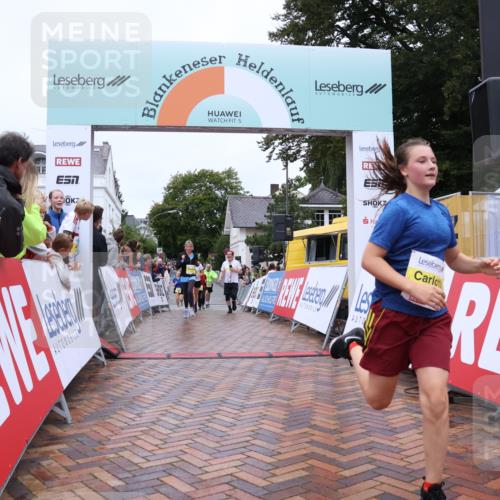 30.08.2026 - Blankeneser Heldenlauf Lena Gebhardt http://msf.ph/oto/10017005 30.08.2026 09:58:04 Ziel 1392, 1435, 1619, 1620, 1775 meine-sportfotos.de