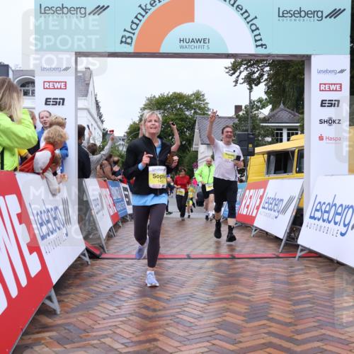 30.08.2026 - Blankeneser Heldenlauf Lena Gebhardt http://msf.ph/oto/10017028 30.08.2026 09:58:07 Ziel 1262, 1263, 1392, 1435, 1541, 1619, 1620 meine-sportfotos.de