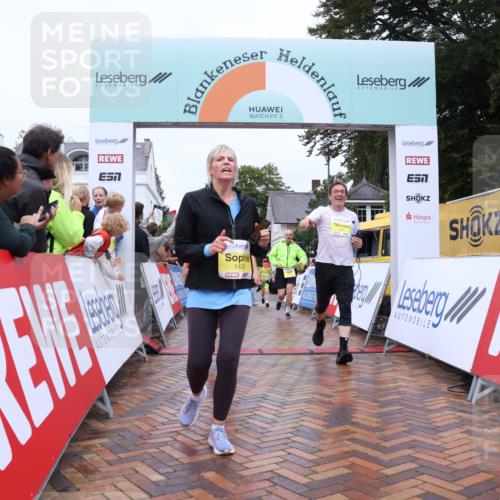 30.08.2026 - Blankeneser Heldenlauf Lena Gebhardt http://msf.ph/oto/10017037 30.08.2026 09:58:08 Ziel 1262, 1263, 1392, 1435, 1541, 1619, 1620, 1704 meine-sportfotos.de