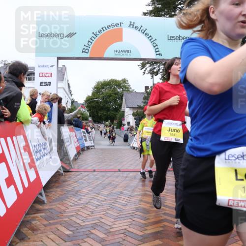 30.08.2026 - Blankeneser Heldenlauf Lena Gebhardt http://msf.ph/oto/10017091 30.08.2026 09:58:13 Ziel 1262, 1263, 1435, 1541, 1619, 1620, 1704 meine-sportfotos.de
