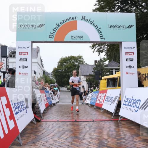 30.08.2026 - Blankeneser Heldenlauf Lena Gebhardt http://msf.ph/oto/10017691 30.08.2026 09:17:17 Ziel 3726 meine-sportfotos.de