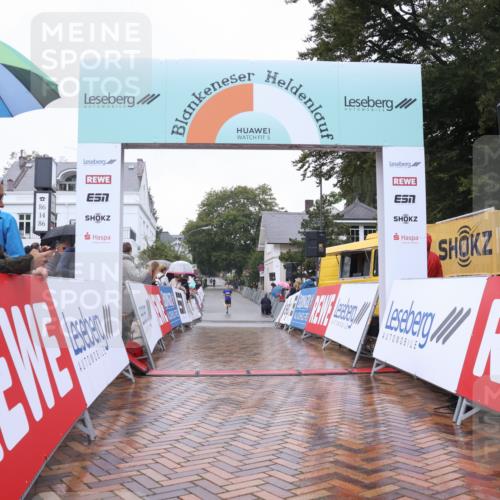 30.08.2026 - Blankeneser Heldenlauf Lena Gebhardt http://msf.ph/oto/10017754 30.08.2026 09:21:15 Ziel  meine-sportfotos.de