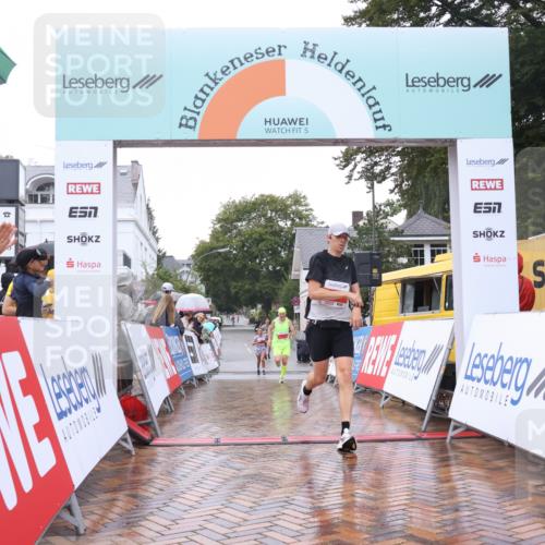30.08.2026 - Blankeneser Heldenlauf Lena Gebhardt http://msf.ph/oto/10017791 30.08.2026 09:22:14 Ziel 3585, 3674, 3711 meine-sportfotos.de