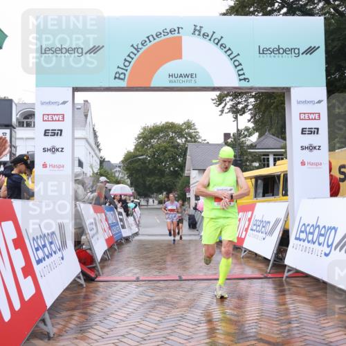 30.08.2026 - Blankeneser Heldenlauf Lena Gebhardt http://msf.ph/oto/10017799 30.08.2026 09:22:16 Ziel 3520, 3585, 3674, 3711 meine-sportfotos.de