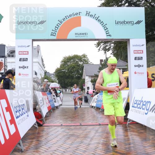 30.08.2026 - Blankeneser Heldenlauf Lena Gebhardt http://msf.ph/oto/10017802 30.08.2026 09:22:17 Ziel 3520, 3585, 3674, 3711 meine-sportfotos.de