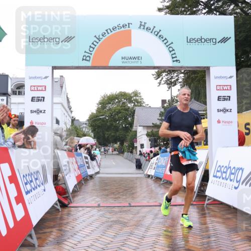 30.08.2026 - Blankeneser Heldenlauf Lena Gebhardt http://msf.ph/oto/10017826 30.08.2026 09:22:27 Ziel 3520, 3712 meine-sportfotos.de