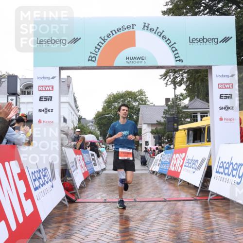 30.08.2026 - Blankeneser Heldenlauf Lena Gebhardt http://msf.ph/oto/10017830 30.08.2026 09:22:38 Ziel 3525, 3551 meine-sportfotos.de