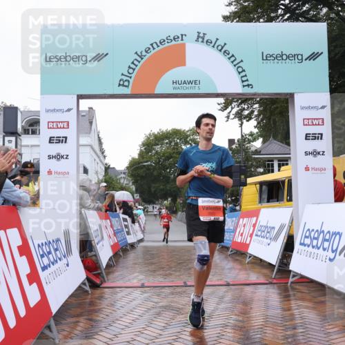 30.08.2026 - Blankeneser Heldenlauf Lena Gebhardt http://msf.ph/oto/10017833 30.08.2026 09:22:38 Ziel 3525, 3551 meine-sportfotos.de
