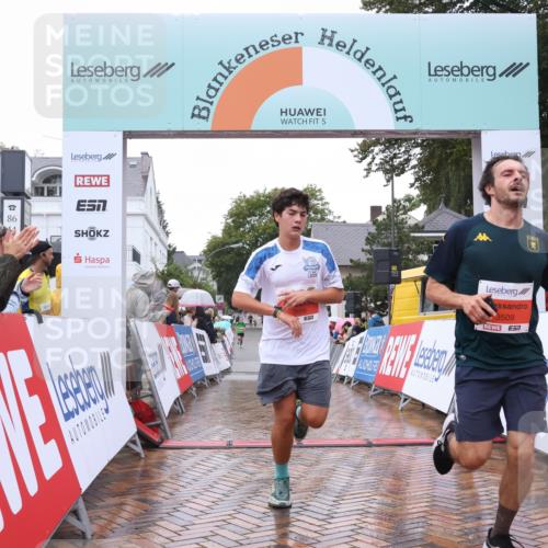 30.08.2026 - Blankeneser Heldenlauf Lena Gebhardt http://msf.ph/oto/10017864 30.08.2026 09:22:52 Ziel 3509, 3609, 3666, 3728 meine-sportfotos.de