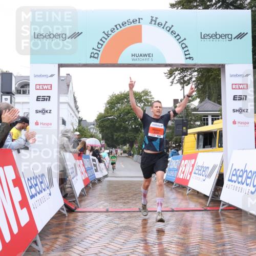 30.08.2026 - Blankeneser Heldenlauf Lena Gebhardt http://msf.ph/oto/10017871 30.08.2026 09:22:55 Ziel 3509, 3666, 3728 meine-sportfotos.de