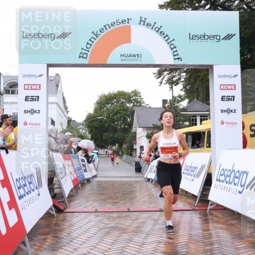 30.08.2026 - Blankeneser Heldenlauf Lena Gebhardt http://msf.ph/oto/10017886 30.08.2026 09:23:13 Ziel 3504 meine-sportfotos.de