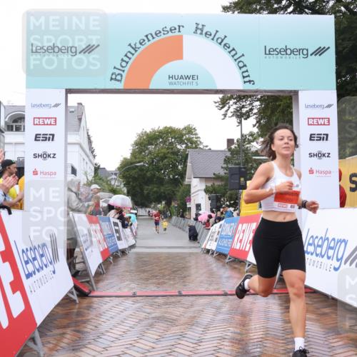 30.08.2026 - Blankeneser Heldenlauf Lena Gebhardt http://msf.ph/oto/10017888 30.08.2026 09:23:14 Ziel 3504 meine-sportfotos.de