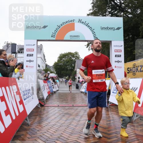 30.08.2026 - Blankeneser Heldenlauf Lena Gebhardt http://msf.ph/oto/10017902 30.08.2026 09:23:28 Ziel 3685, 3694 meine-sportfotos.de