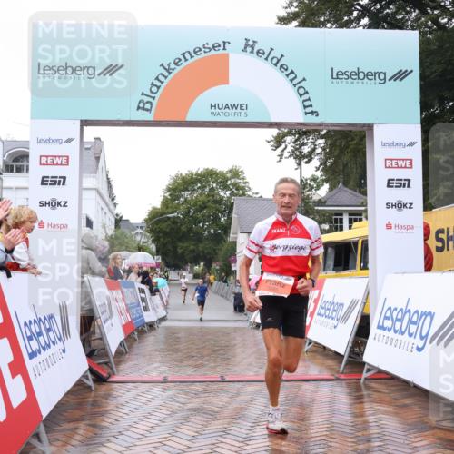 30.08.2026 - Blankeneser Heldenlauf Lena Gebhardt http://msf.ph/oto/10017913 30.08.2026 09:23:33 Ziel 3685, 3694 meine-sportfotos.de
