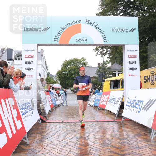 30.08.2026 - Blankeneser Heldenlauf Lena Gebhardt http://msf.ph/oto/10017962 30.08.2026 09:24:20 Ziel 3542, 3567 meine-sportfotos.de