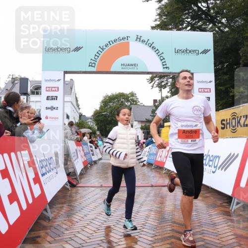30.08.2026 - Blankeneser Heldenlauf Lena Gebhardt http://msf.ph/oto/10017977 30.08.2026 09:24:40 Ziel 3575, 3642 meine-sportfotos.de