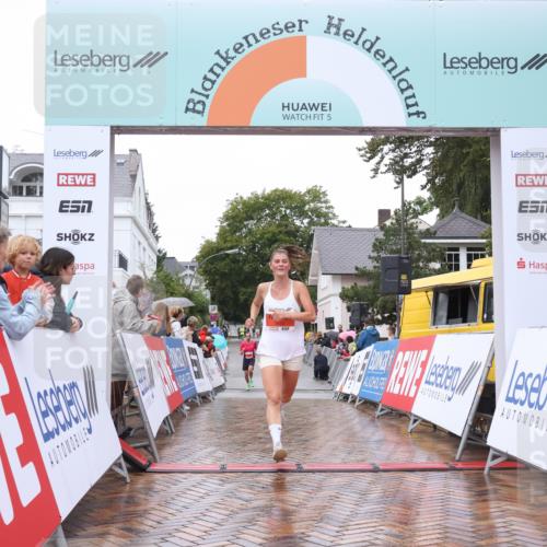 30.08.2026 - Blankeneser Heldenlauf Lena Gebhardt http://msf.ph/oto/10017981 30.08.2026 09:24:43 Ziel 3575, 3642 meine-sportfotos.de