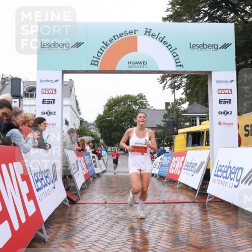 30.08.2026 - Blankeneser Heldenlauf Lena Gebhardt http://msf.ph/oto/10017983 30.08.2026 09:24:43 Ziel 3575, 3642 meine-sportfotos.de
