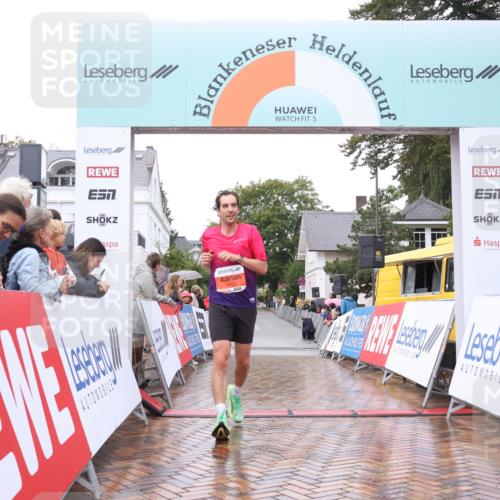 30.08.2026 - Blankeneser Heldenlauf Lena Gebhardt http://msf.ph/oto/10017991 30.08.2026 09:24:49 Ziel 3642, 3683 meine-sportfotos.de