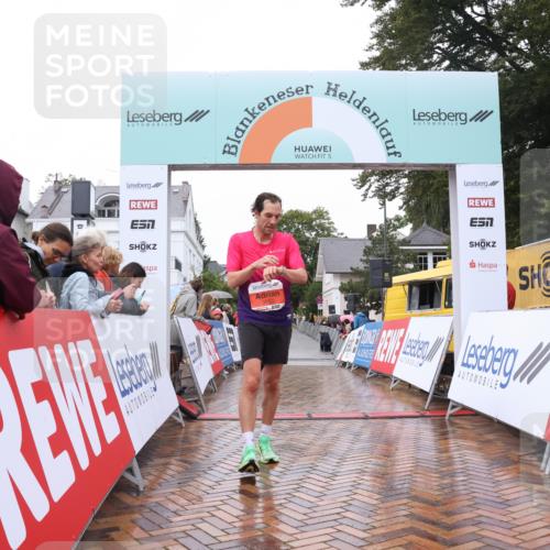 30.08.2026 - Blankeneser Heldenlauf Lena Gebhardt http://msf.ph/oto/10017993 30.08.2026 09:24:50 Ziel 3642, 3683 meine-sportfotos.de