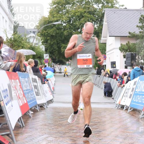 30.08.2026 - Blankeneser Heldenlauf Lena Gebhardt http://msf.ph/oto/10018014 30.08.2026 09:25:09 Ziel 3565, 3583, 3587 meine-sportfotos.de