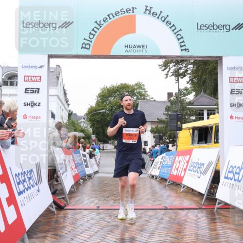 30.08.2026 - Blankeneser Heldenlauf Lena Gebhardt http://msf.ph/oto/10018019 30.08.2026 09:25:12 Ziel 3583, 3587 meine-sportfotos.de