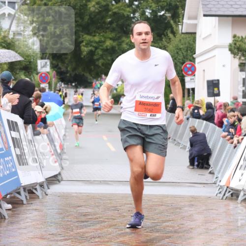 30.08.2026 - Blankeneser Heldenlauf Lena Gebhardt http://msf.ph/oto/10018036 30.08.2026 09:25:45 Ziel 3559, 3562 meine-sportfotos.de