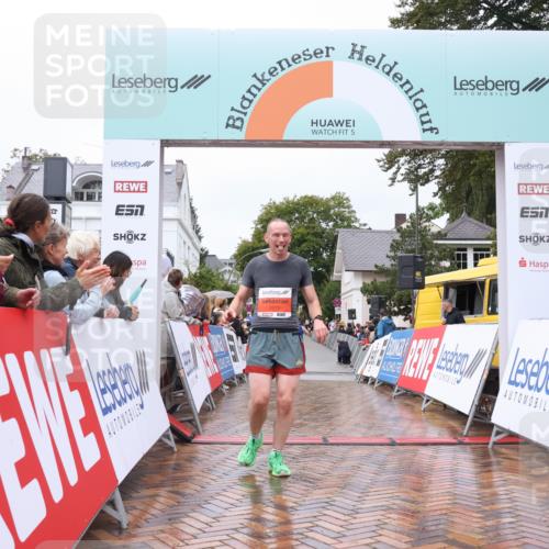 30.08.2026 - Blankeneser Heldenlauf Lena Gebhardt http://msf.ph/oto/10018050 30.08.2026 09:25:56 Ziel 3571, 3633 meine-sportfotos.de
