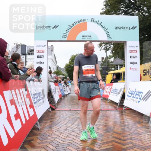 30.08.2026 - Blankeneser Heldenlauf Lena Gebhardt http://msf.ph/oto/10018054 30.08.2026 09:25:58 Ziel 3571, 3633 meine-sportfotos.de