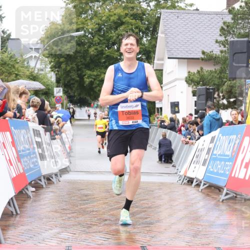 30.08.2026 - Blankeneser Heldenlauf Lena Gebhardt http://msf.ph/oto/10018057 30.08.2026 09:25:59 Ziel 3571, 3633 meine-sportfotos.de