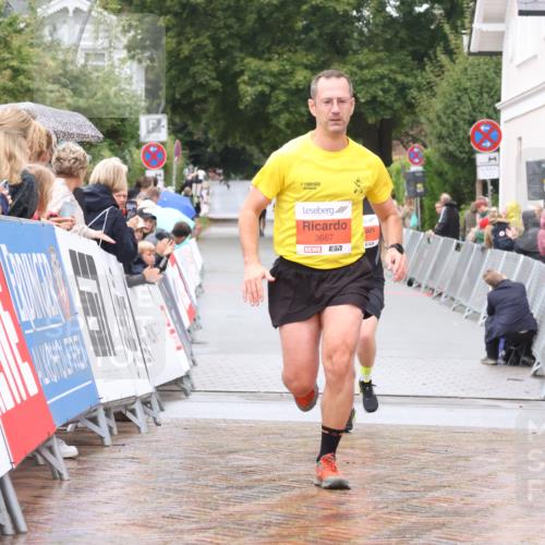30.08.2026 - Blankeneser Heldenlauf Lena Gebhardt http://msf.ph/oto/10018066 30.08.2026 09:26:06 Ziel 3633, 3667, 3698 meine-sportfotos.de