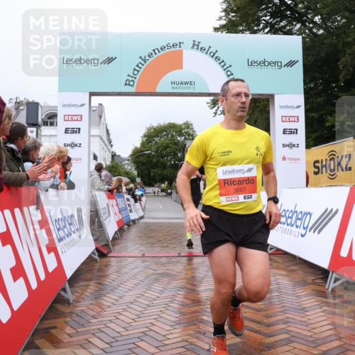 30.08.2026 - Blankeneser Heldenlauf Lena Gebhardt http://msf.ph/oto/10018073 30.08.2026 09:26:08 Ziel 3667, 3698 meine-sportfotos.de