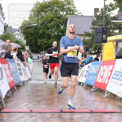 30.08.2026 - Blankeneser Heldenlauf Lena Gebhardt http://msf.ph/oto/10018209 30.08.2026 09:28:20 Ziel 1380, 3502, 3638, 3682 meine-sportfotos.de