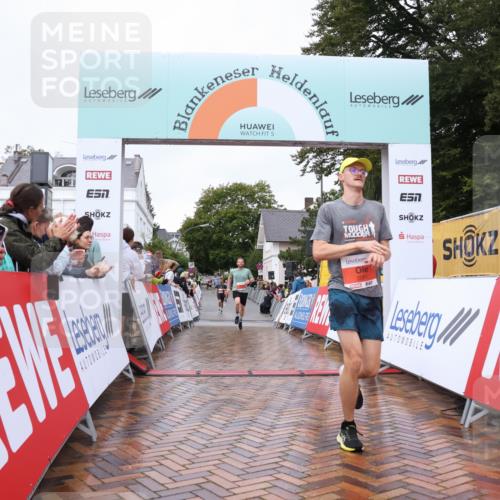 30.08.2026 - Blankeneser Heldenlauf Lena Gebhardt http://msf.ph/oto/10018236 30.08.2026 09:28:29 Ziel 3535, 3581, 3638, 3682 meine-sportfotos.de