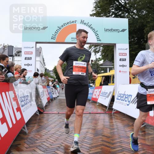 30.08.2026 - Blankeneser Heldenlauf Lena Gebhardt http://msf.ph/oto/10018257 30.08.2026 09:28:37 Ziel 3535, 3584, 3672, 3706 meine-sportfotos.de