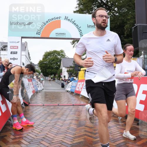 30.08.2026 - Blankeneser Heldenlauf Lena Gebhardt http://msf.ph/oto/10018324 30.08.2026 09:29:02 Ziel 1612, 3514, 3515 meine-sportfotos.de