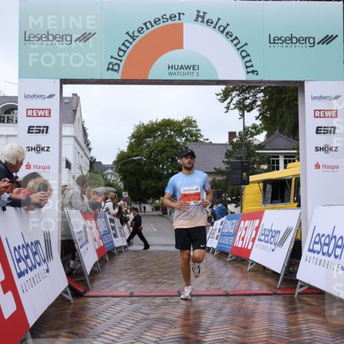 30.08.2026 - Blankeneser Heldenlauf Lena Gebhardt http://msf.ph/oto/10018359 30.08.2026 09:29:56 Ziel 3558, 3671 meine-sportfotos.de