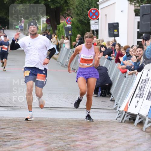 30.08.2026 - Blankeneser Heldenlauf Lena Gebhardt http://msf.ph/oto/10018414 30.08.2026 09:30:48 Ziel 3518, 3628, 3657, 3730 meine-sportfotos.de
