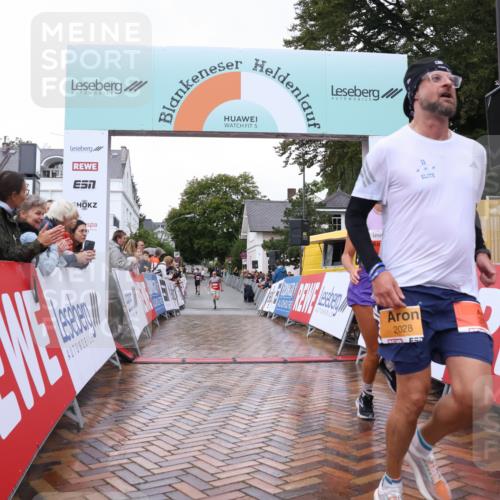 30.08.2026 - Blankeneser Heldenlauf Lena Gebhardt http://msf.ph/oto/10018429 30.08.2026 09:30:51 Ziel 3518, 3628, 3657, 3730 meine-sportfotos.de