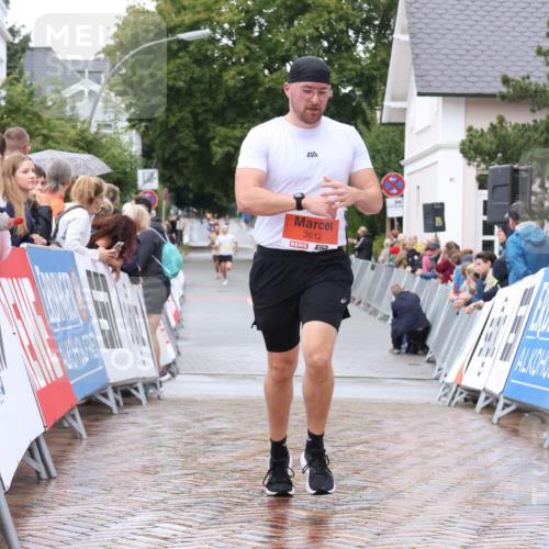 30.08.2026 - Blankeneser Heldenlauf Lena Gebhardt http://msf.ph/oto/10018456 30.08.2026 09:31:05 Ziel 3610, 3612 meine-sportfotos.de