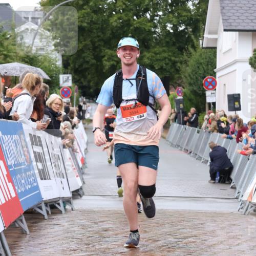 30.08.2026 - Blankeneser Heldenlauf Lena Gebhardt http://msf.ph/oto/10018484 30.08.2026 09:31:35 Ziel 1597, 3530, 3594 meine-sportfotos.de