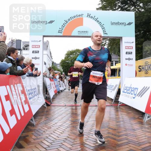 30.08.2026 - Blankeneser Heldenlauf Lena Gebhardt http://msf.ph/oto/10018501 30.08.2026 09:31:39 Ziel 1023, 1597, 3530, 3594 meine-sportfotos.de