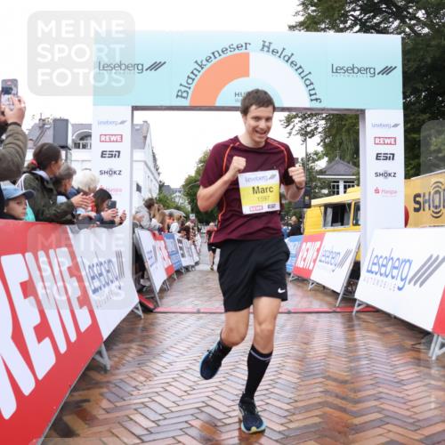 30.08.2026 - Blankeneser Heldenlauf Lena Gebhardt http://msf.ph/oto/10018506 30.08.2026 09:31:40 Ziel 1023, 1597, 3530, 3594, 3707 meine-sportfotos.de